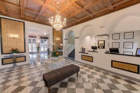 Inn at the Park: San Diego Suites